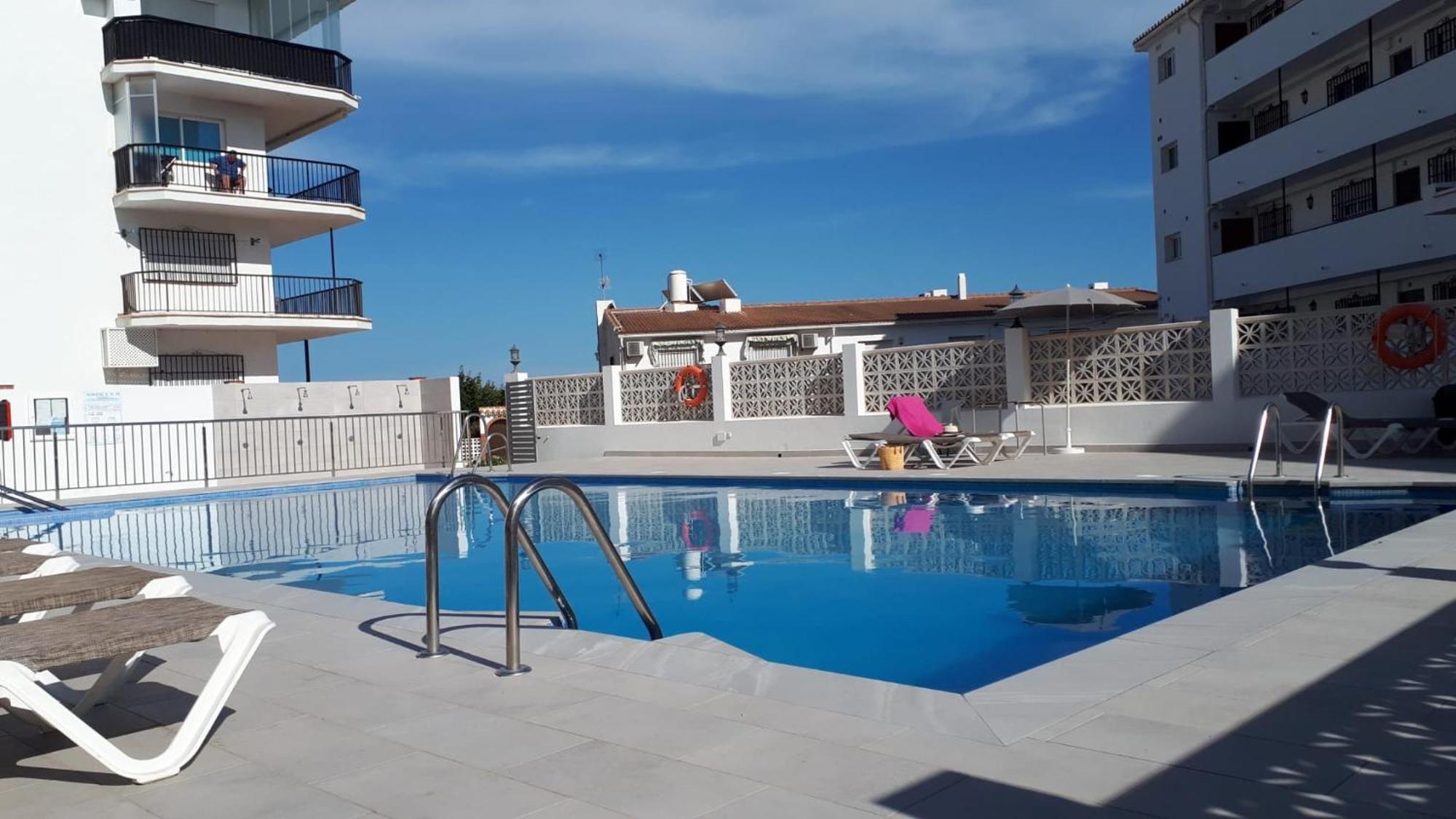 Apartamento A Pie De Playa. Nerja Exterior photo